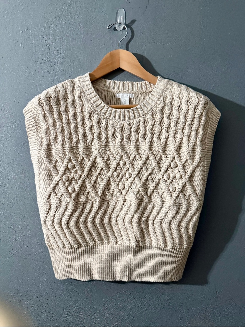 NWOT Textured Cable Knit Sleeveless Sweater Vest - Cream